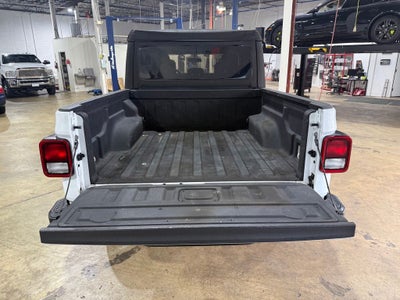 2022 Jeep Gladiator Sport