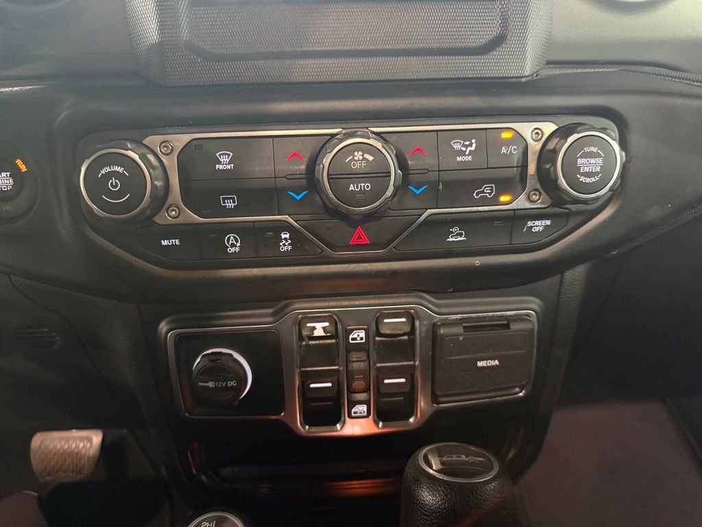 2022 Jeep Gladiator Sport