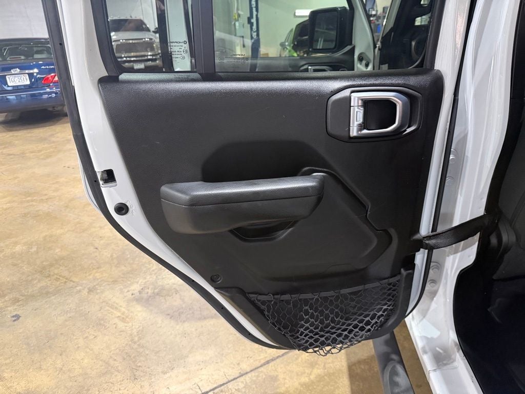 2022 Jeep Gladiator Sport