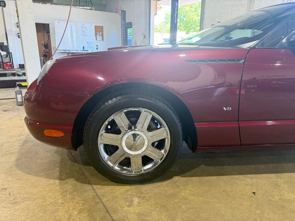 2004 Ford Thunderbird Base