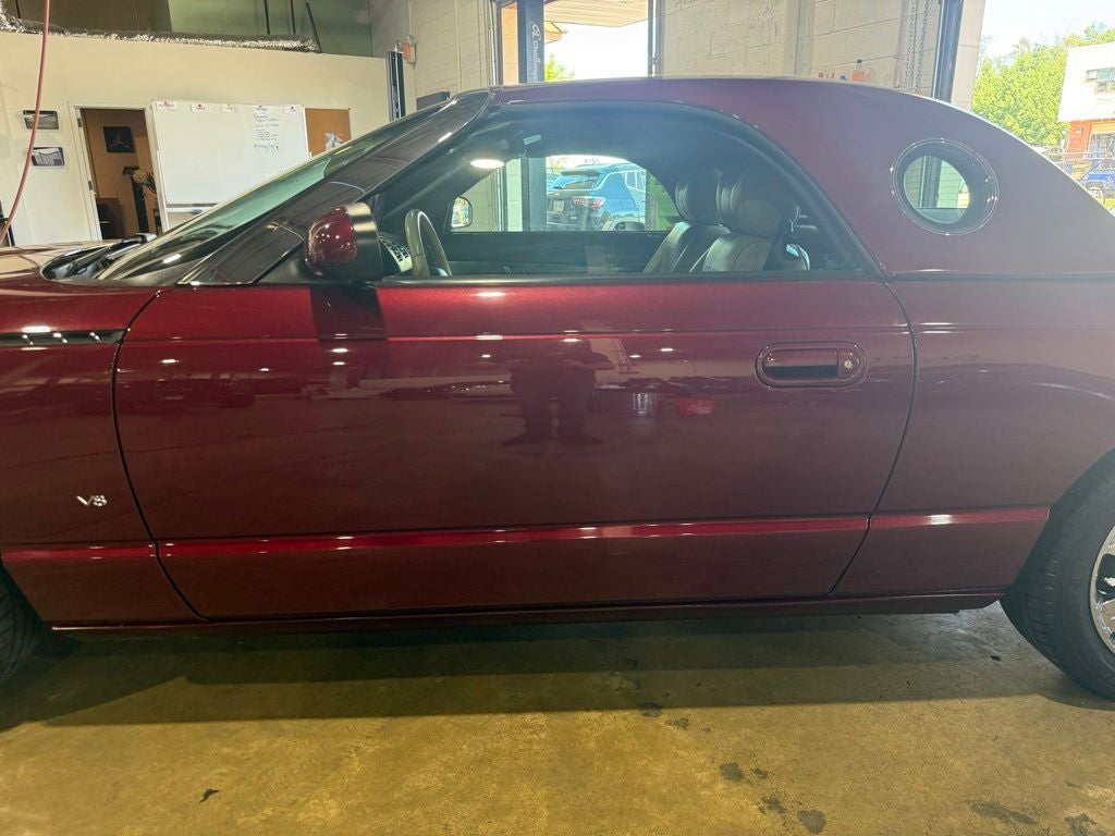 2004 Ford Thunderbird Base
