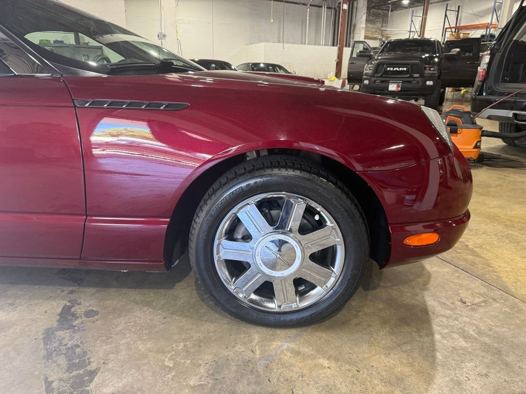 2004 Ford Thunderbird Base