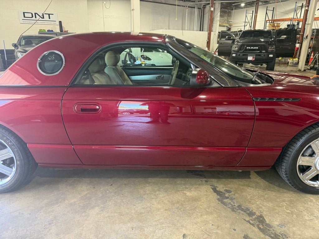 2004 Ford Thunderbird Base