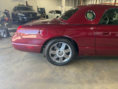 2004 Ford Thunderbird Base