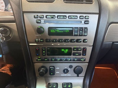 2004 Ford Thunderbird Base