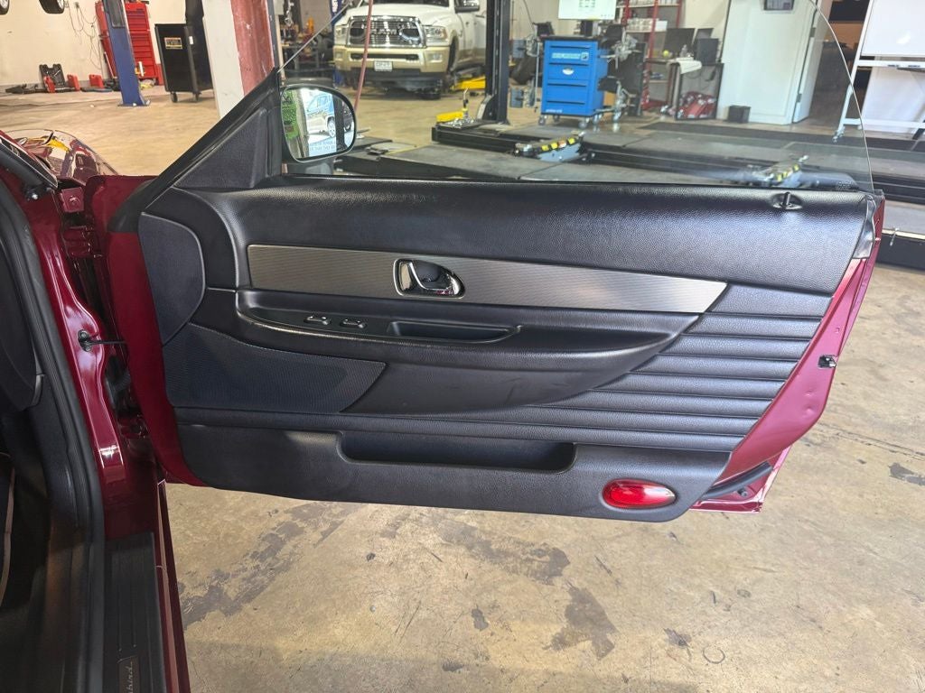 2004 Ford Thunderbird Base