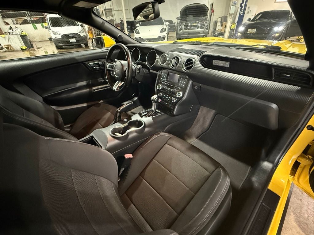 2016 Ford Mustang V6