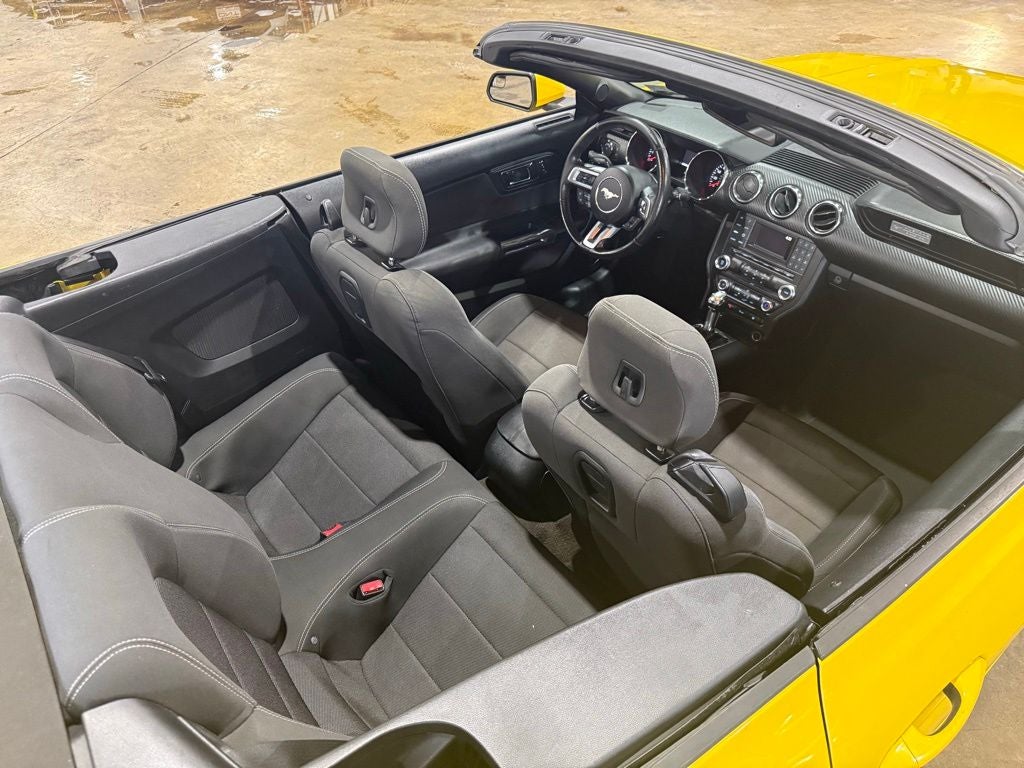 2016 Ford Mustang V6