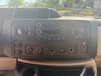 2013 Ford E-350SD XLT