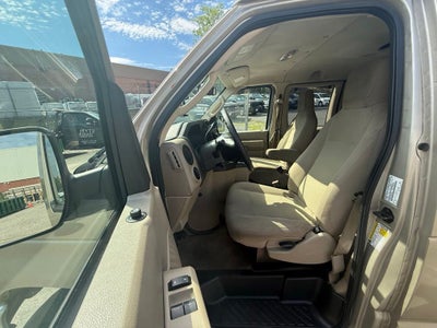 2013 Ford E-350SD XLT