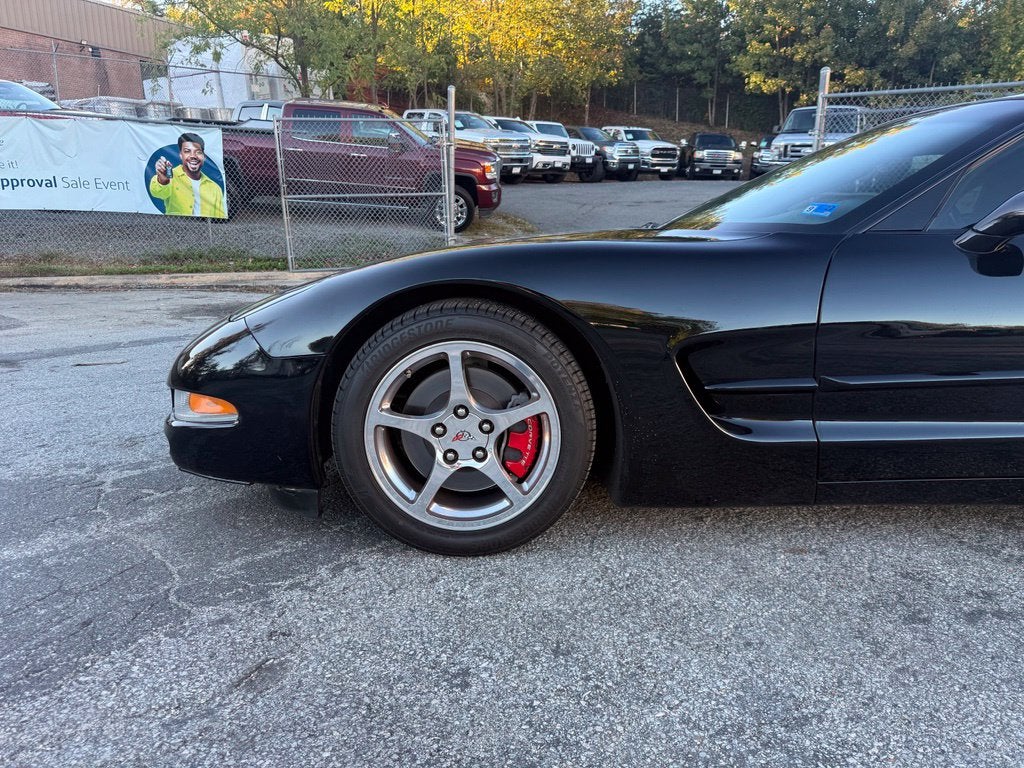 2004 Chevrolet Corvette Base