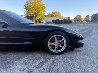 2004 Chevrolet Corvette Base