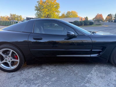 2004 Chevrolet Corvette Base