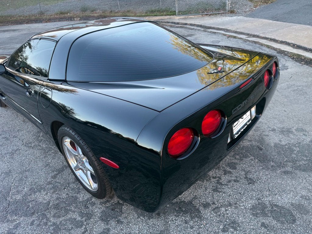 2004 Chevrolet Corvette Base