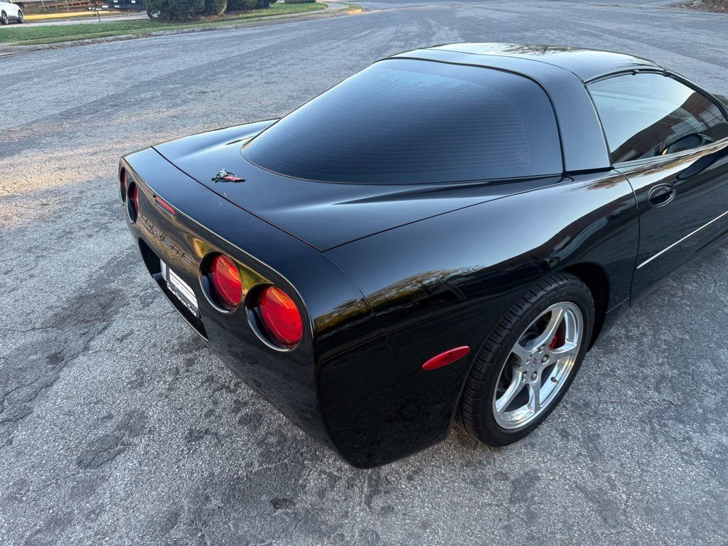2004 Chevrolet Corvette Base