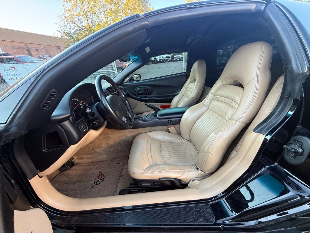 2004 Chevrolet Corvette Base