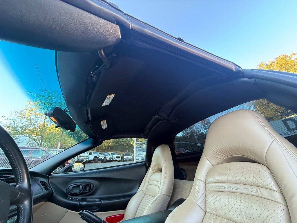 2004 Chevrolet Corvette Base