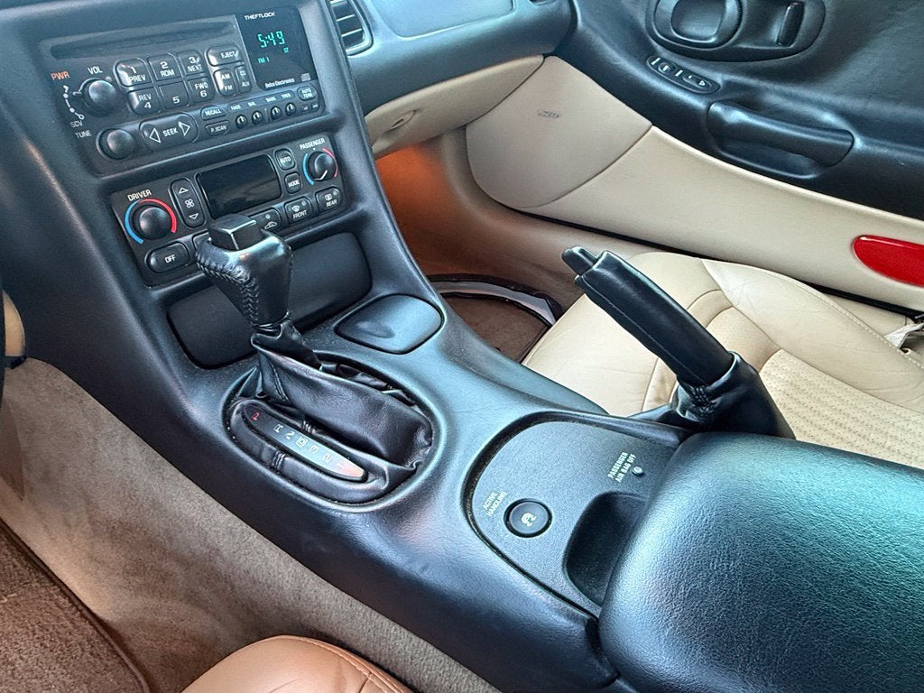 2004 Chevrolet Corvette Base