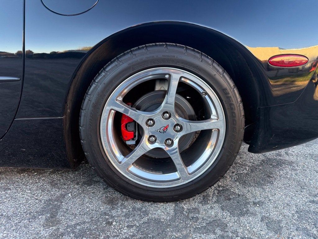 2004 Chevrolet Corvette Base