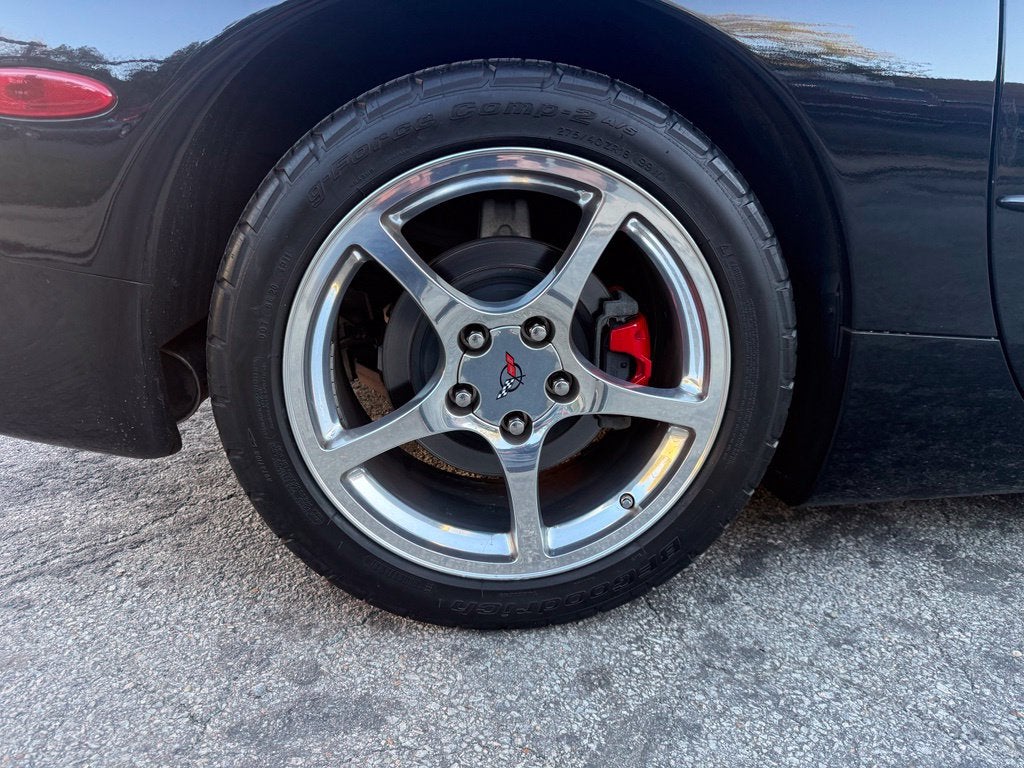 2004 Chevrolet Corvette Base