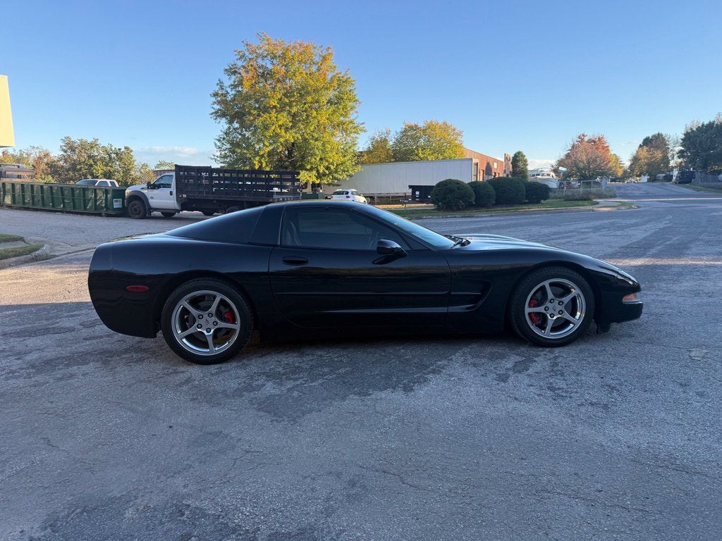 2004 Chevrolet Corvette Base