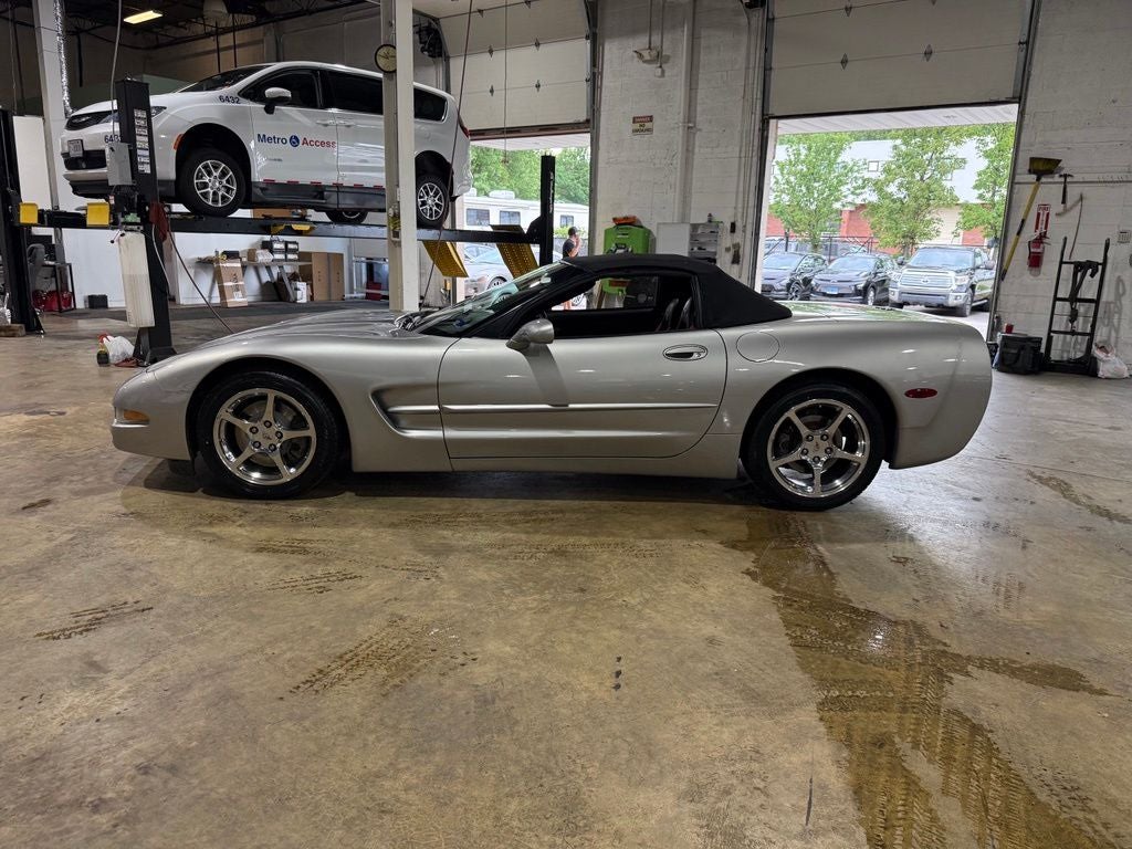 2004 Chevrolet Corvette Base