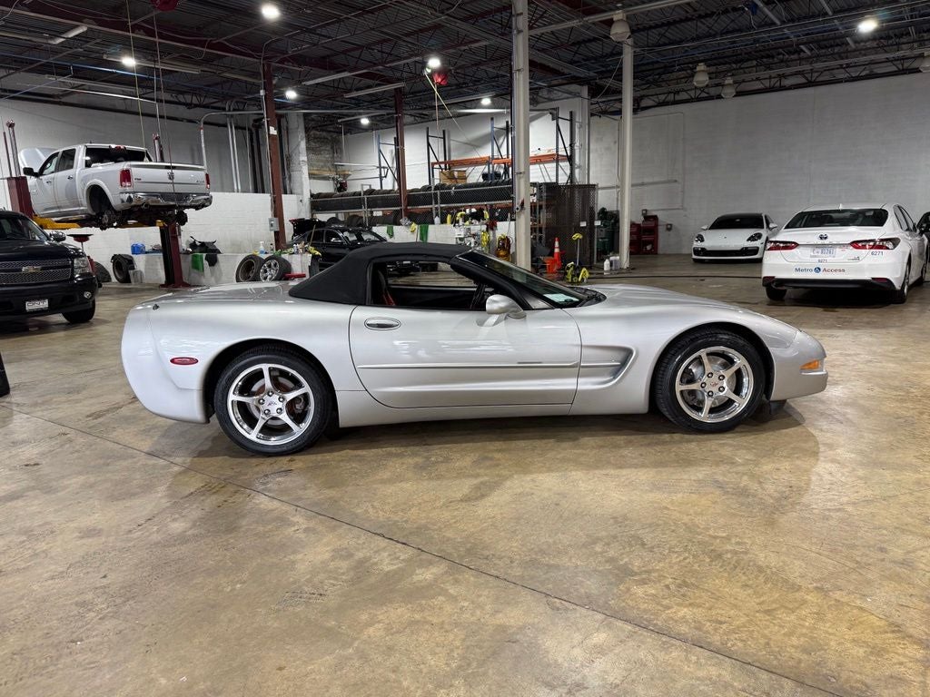2004 Chevrolet Corvette Base