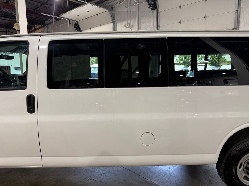 2015 Chevrolet Express 3500 LT Passenger