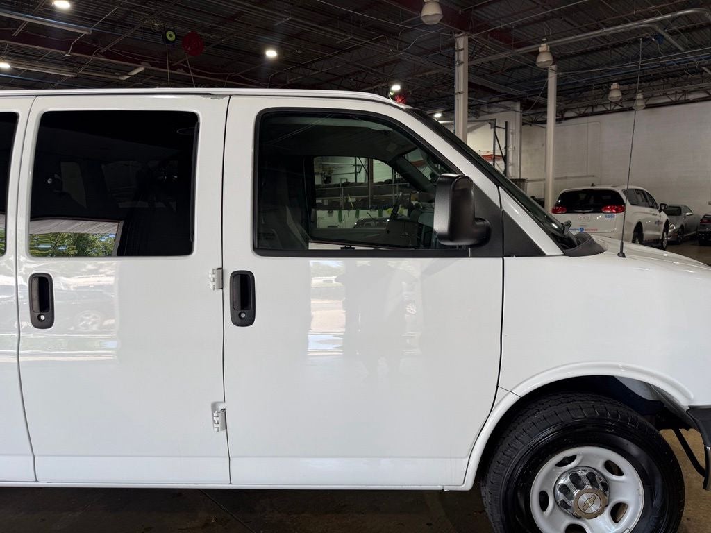 2015 Chevrolet Express 3500 LT Passenger