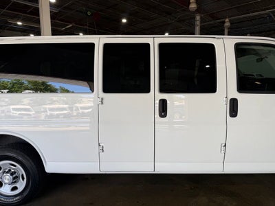 2015 Chevrolet Express 3500 LT Passenger