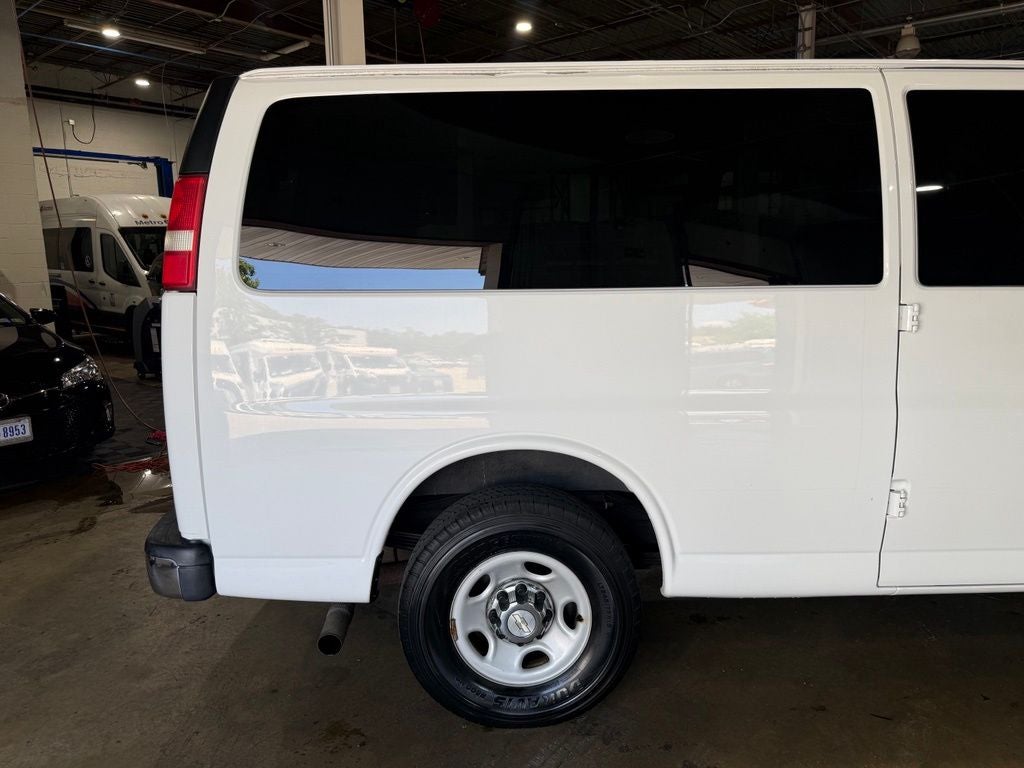 2015 Chevrolet Express 3500 LT Passenger