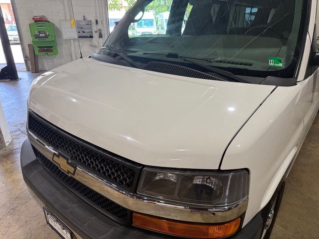 2015 Chevrolet Express 3500 LT Passenger