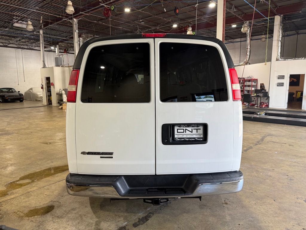 2015 Chevrolet Express 3500 LT Passenger