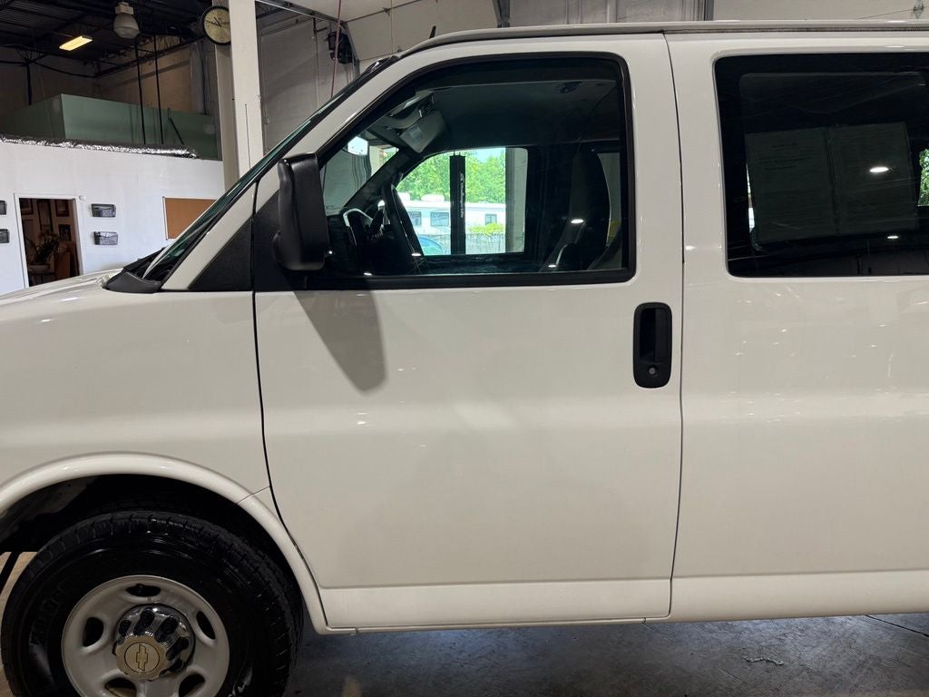 2015 Chevrolet Express 3500 LT Passenger