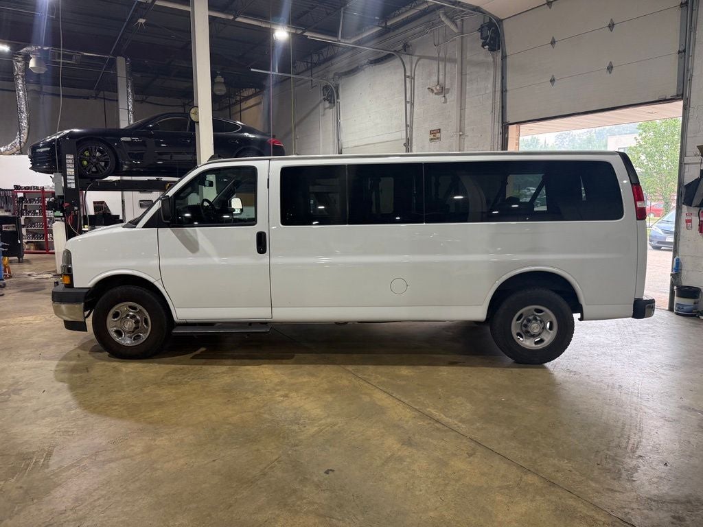 2019 Chevrolet Express 3500 LT 15 Passenger
