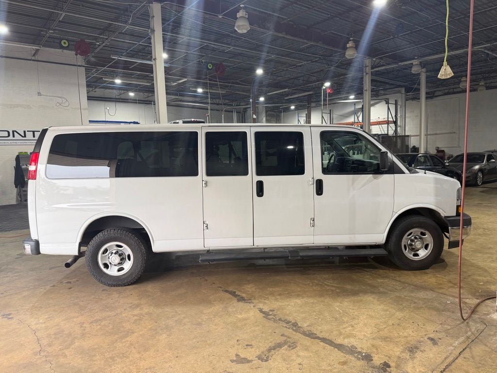 2019 Chevrolet Express 3500 LT 15 Passenger