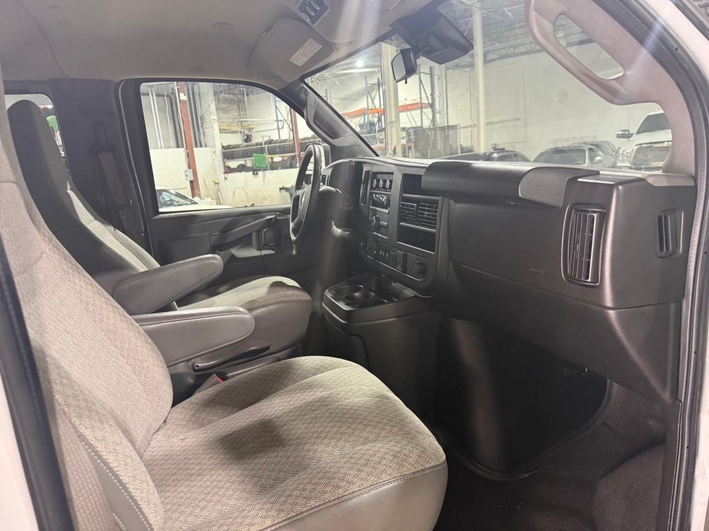 2019 Chevrolet Express 3500 LT 15 Passenger
