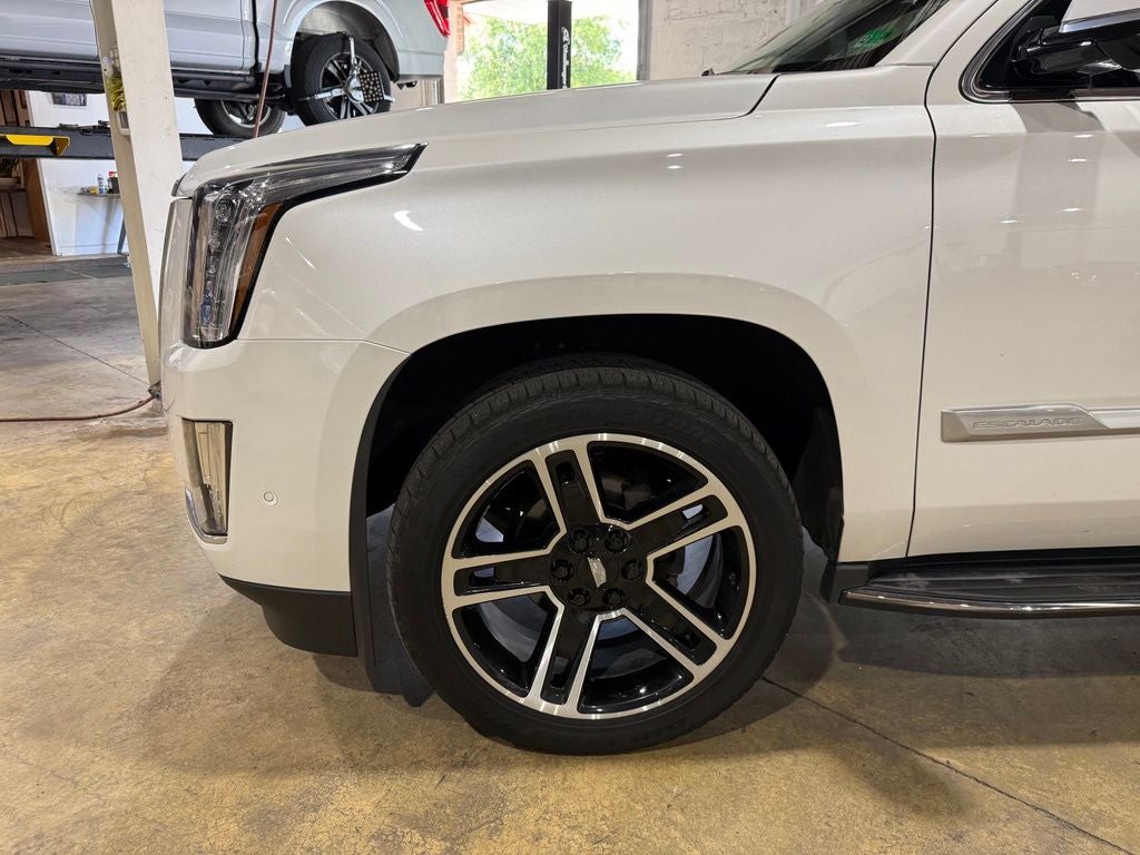 2020 Cadillac Escalade Luxury