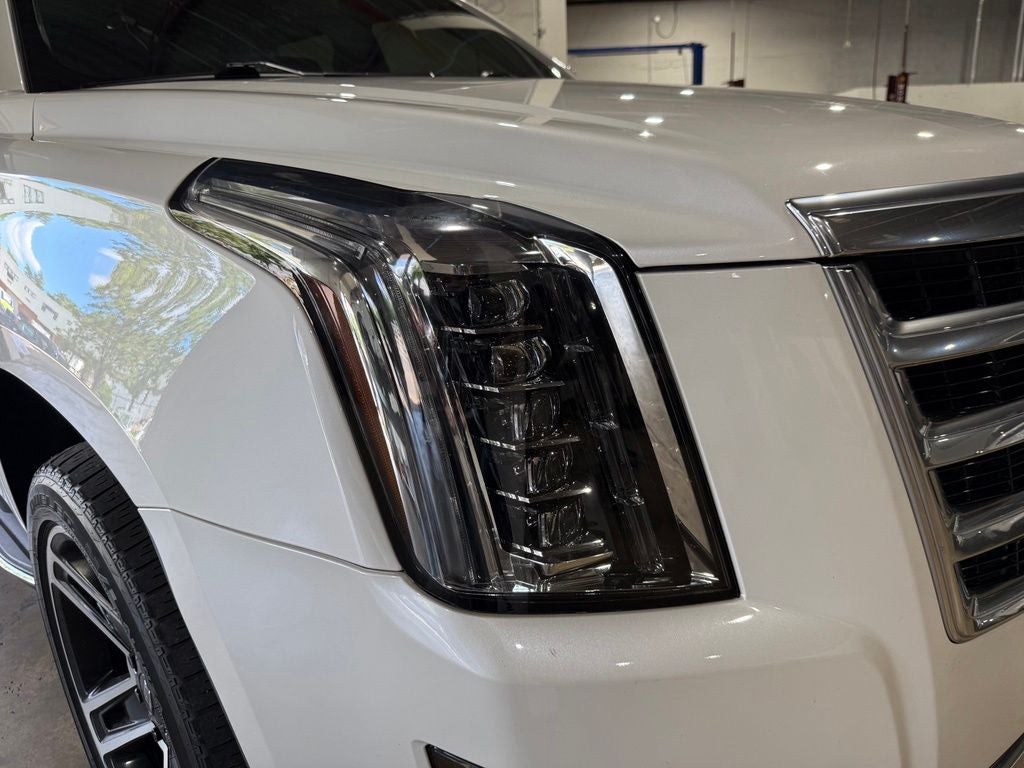 2020 Cadillac Escalade Luxury