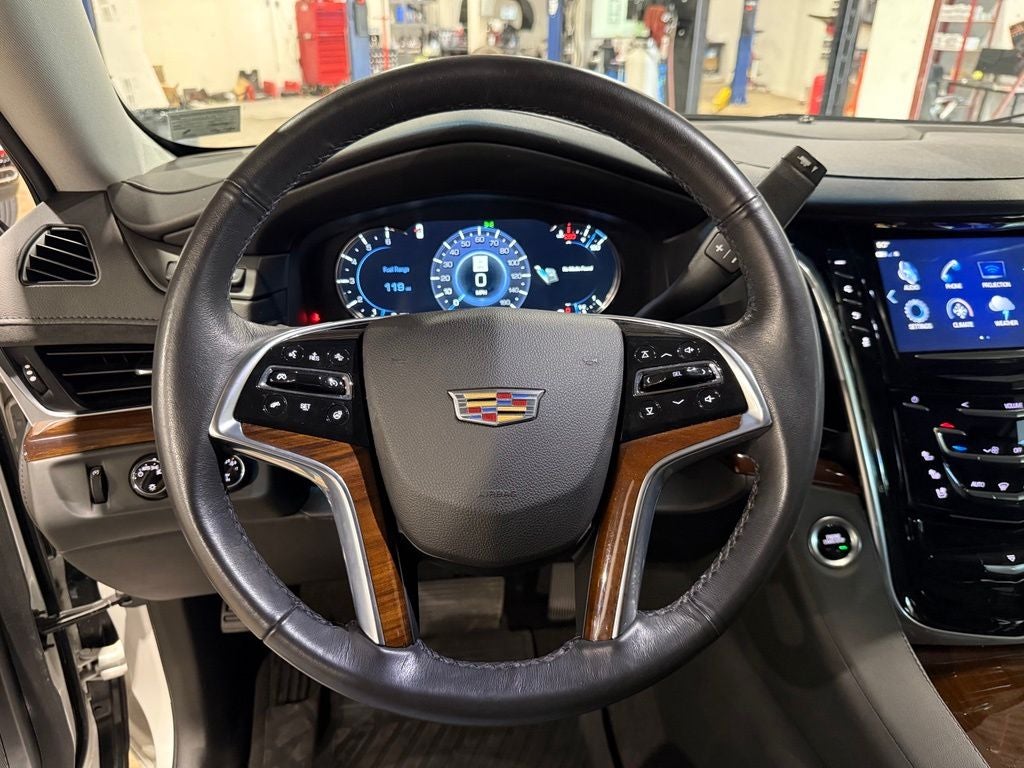 2020 Cadillac Escalade Luxury