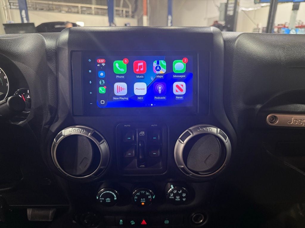 2011 Jeep Wrangler Unlimited Sahara