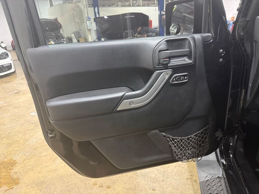 2011 Jeep Wrangler Unlimited Sahara