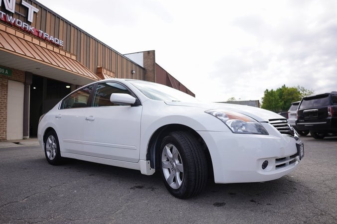2009 Nissan Altima Hybrid in Springfield, VA - Dealer Network Trade