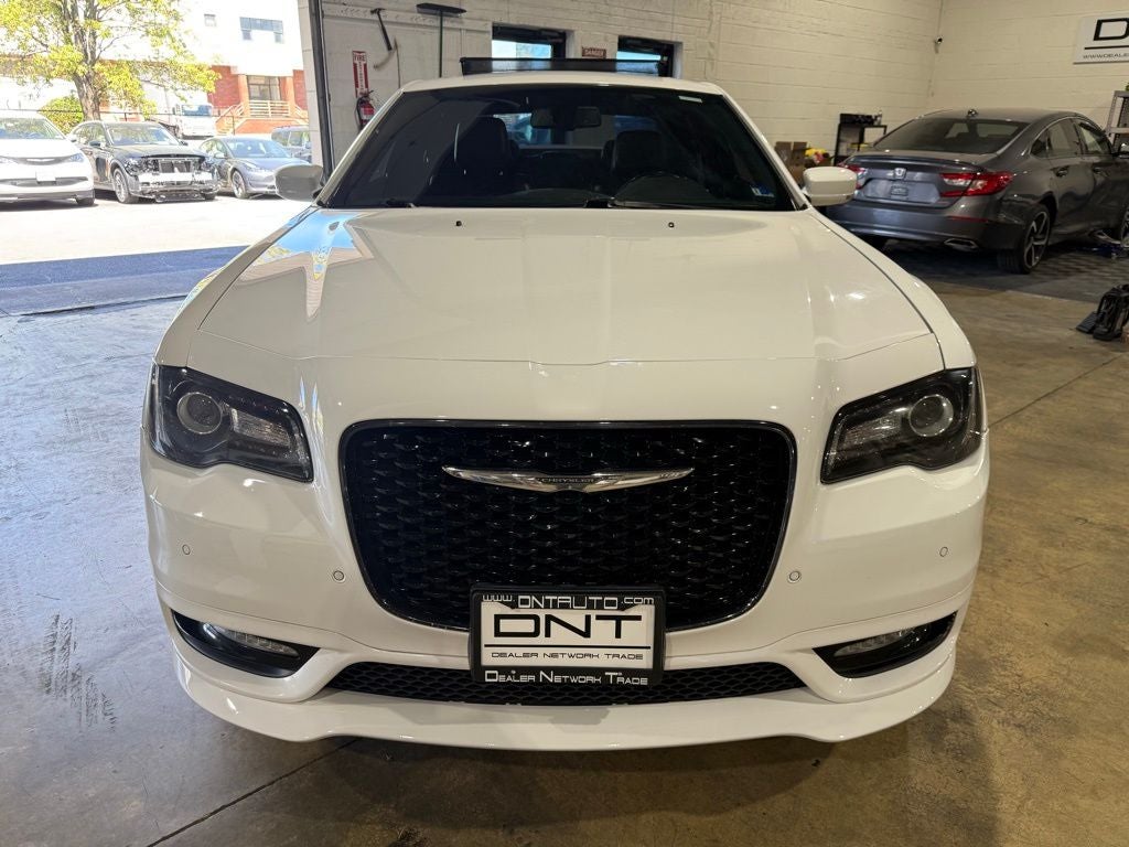 2018 Chrysler 300 S
