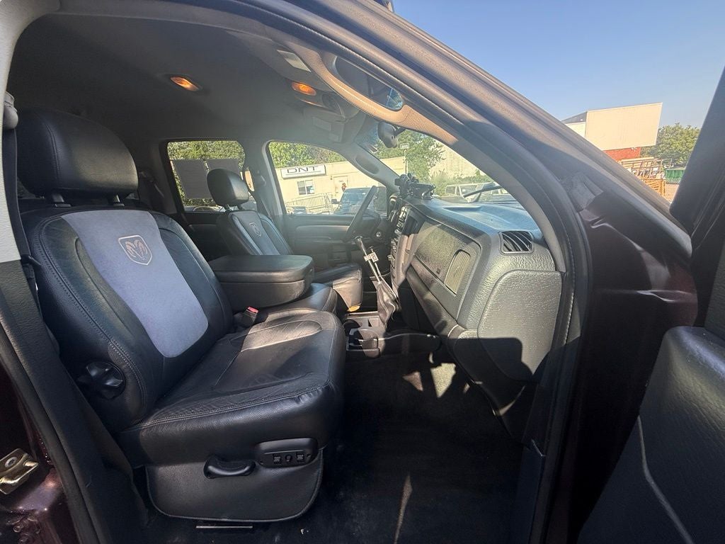 2004 Dodge Ram 2500 SLT 6-Speed Manual