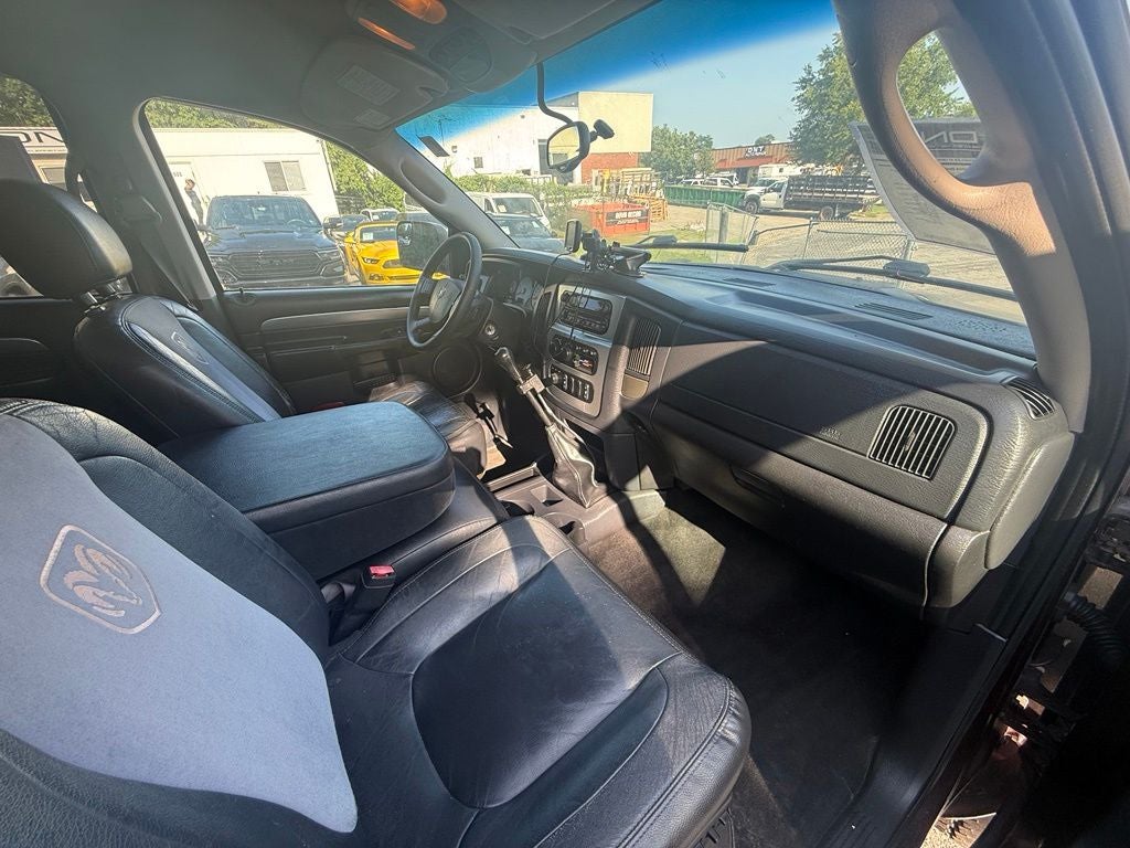 2004 Dodge Ram 2500 SLT 6-Speed Manual