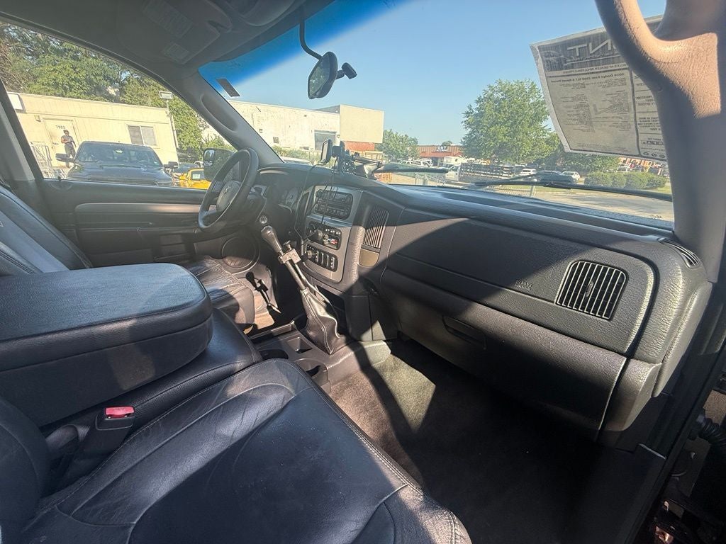 2004 Dodge Ram 2500 SLT 6-Speed Manual