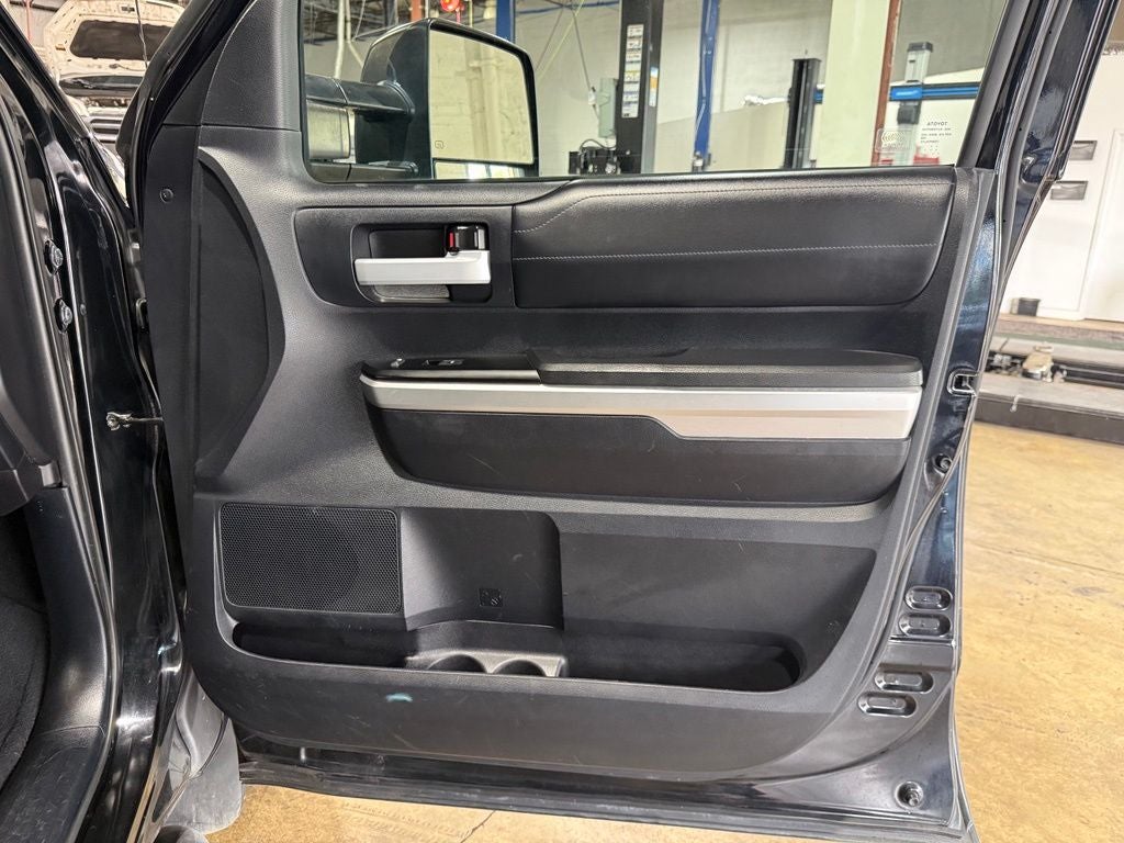 2014 Toyota Tundra Limited CrewMax