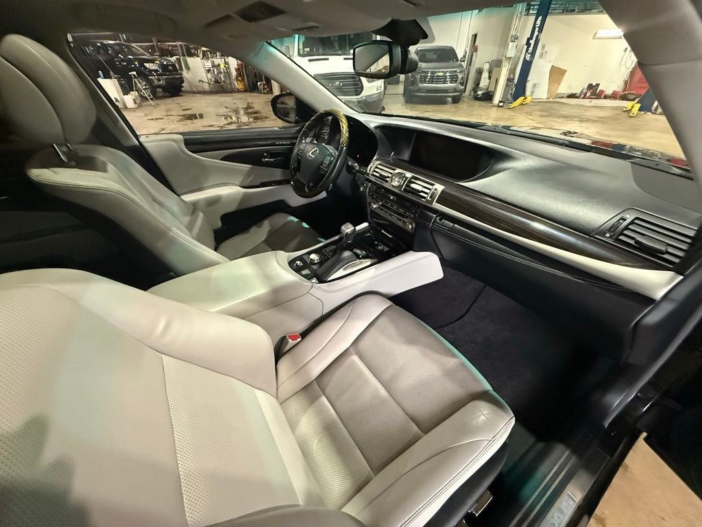 2017 Lexus LS 460