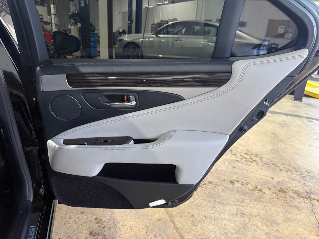 2017 Lexus LS 460